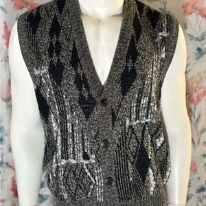 Vintage Men's Black and Gray Argyle Vest